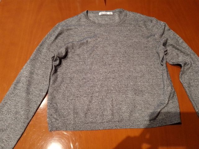suéter cuello redondo de Bershka, talla S