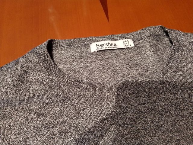suéter cuello redondo de Bershka, talla S