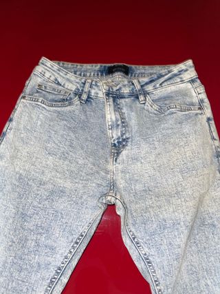 Pantalones vaqueros Hombre de segunda mano en Navalcarnero en WALLAPOP