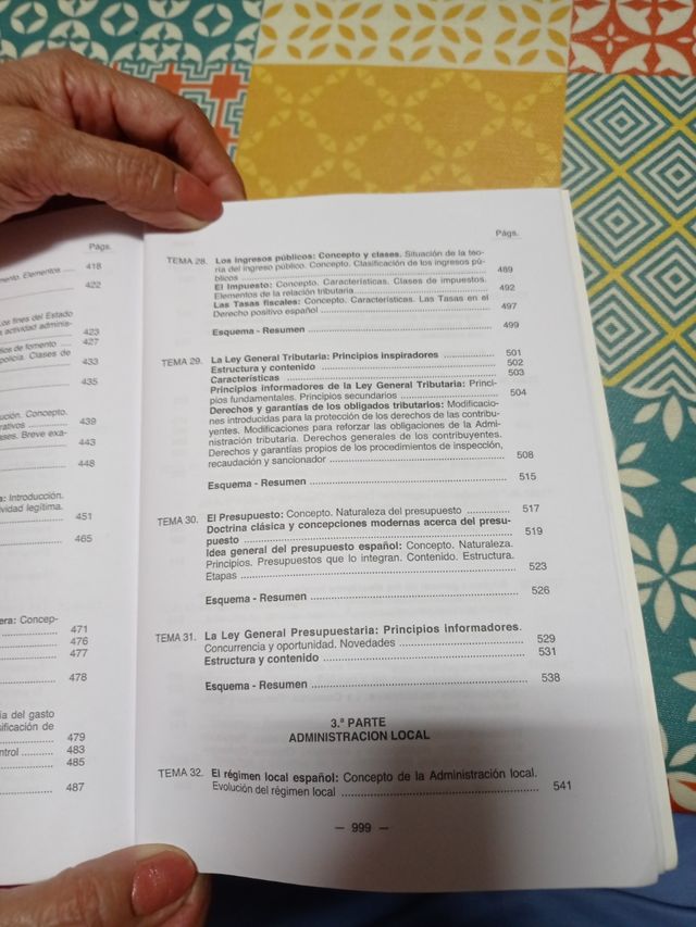 Administrativos de las corporacions locales.