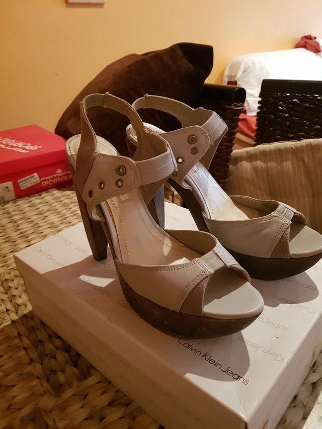 Zapato tacón/piel Calvin Klein Talla 41
