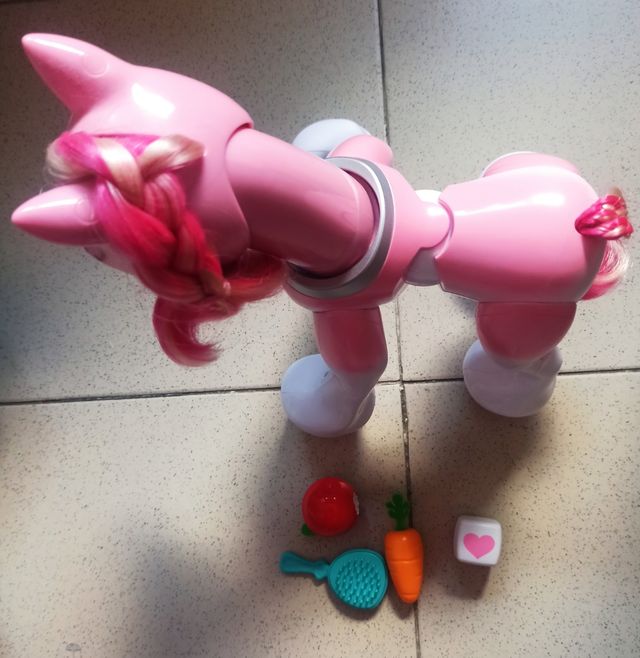 zoomer pony interactivo