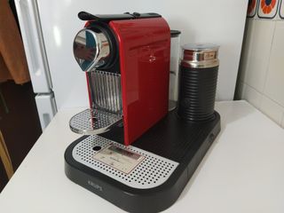 Cafetera Nespresso Krups Citiz Milk de segunda mano por 100 EUR en Madrid  en WALLAPOP