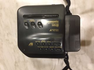 Câmera de vídeo Panasonic NV-S100 em segunda mão durante 35 EUR em