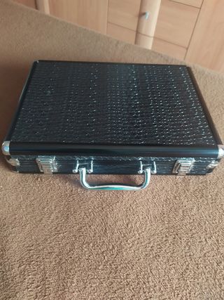 Maletín maquillaje vacio de segunda mano por 6 EUR en Valencia en WALLAPOP