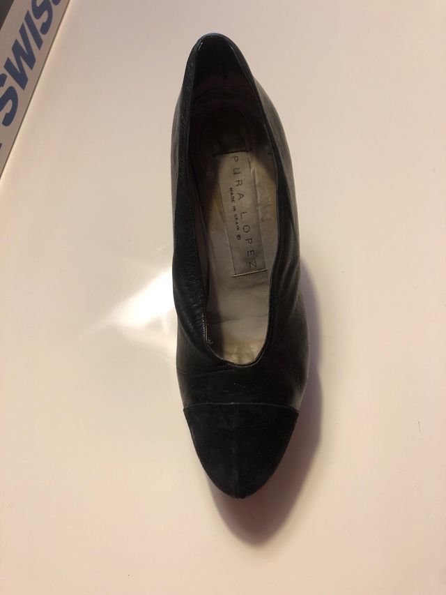 Pura Lopez tacones negros