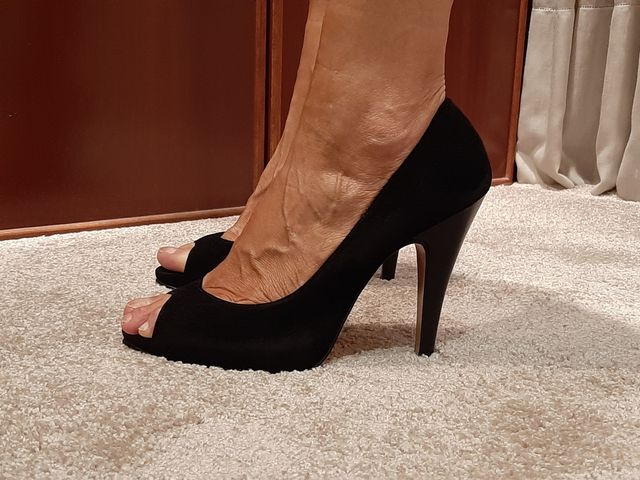OFERTA!!! Tacones peep toes ante negro