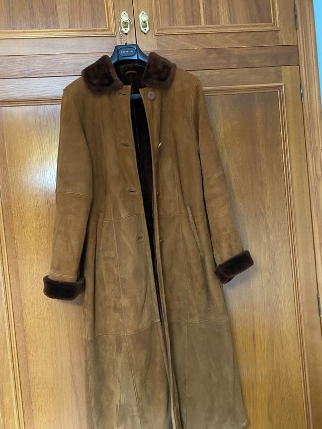 Abrigo largo de ante