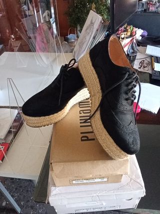 Zapato suela esparto de segunda mano por 7 EUR en Playa Puebla de Farnals  en WALLAPOP