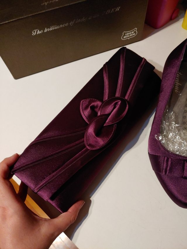Zapatos + bolso forrados raso morado. T.37
