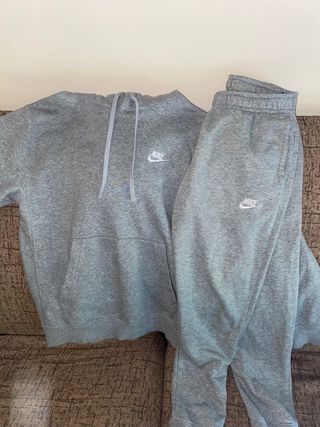 مخادع في جميع أنحاء العالم اشعر بالسوء conjunto nike gris -  gmancreativeblog.com