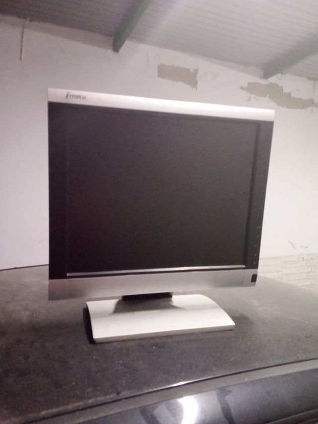 Schermo del computer da 17 pollici