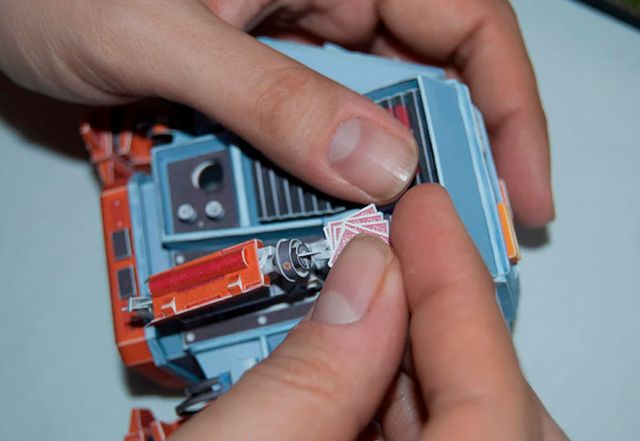 Dewey Dron de Mantenimiento Maqueta de Papel