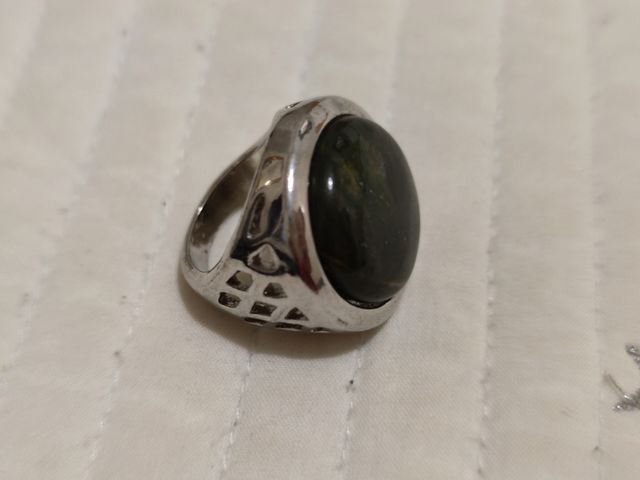 Anillo Jade.