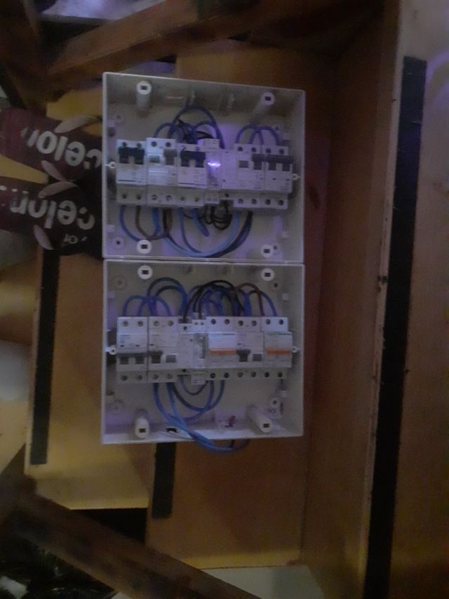 2 cuadros eléctricos completos y preparados para i