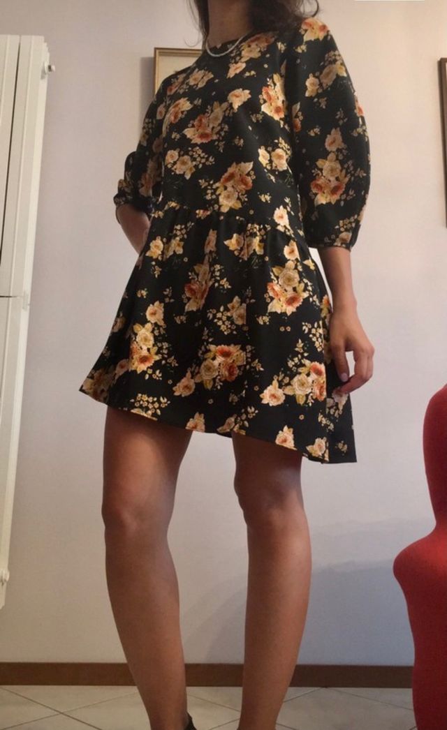 Abitino Zara elegante nero con fiori