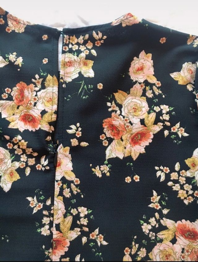 Abitino Zara elegante nero con fiori