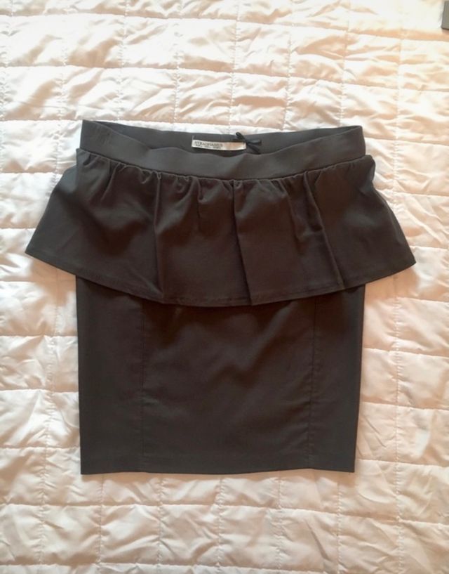 Minigonna grigia aderente