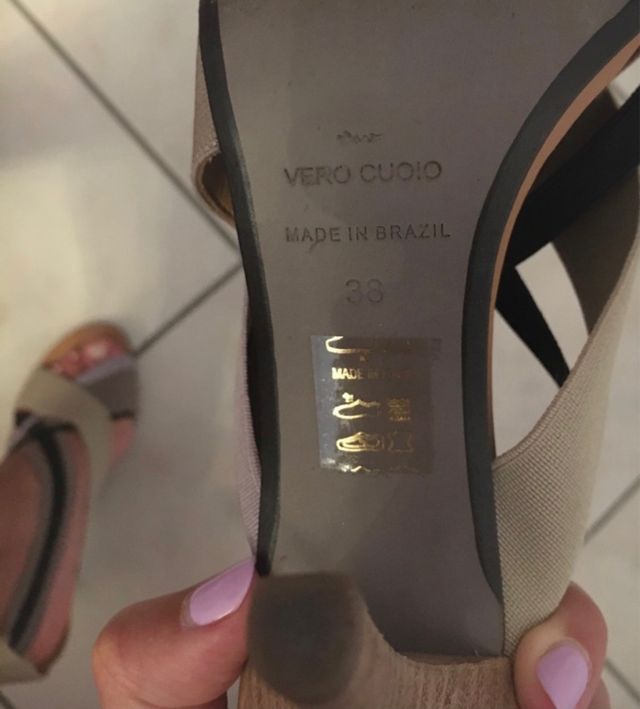 Sandali eleganti con tacco