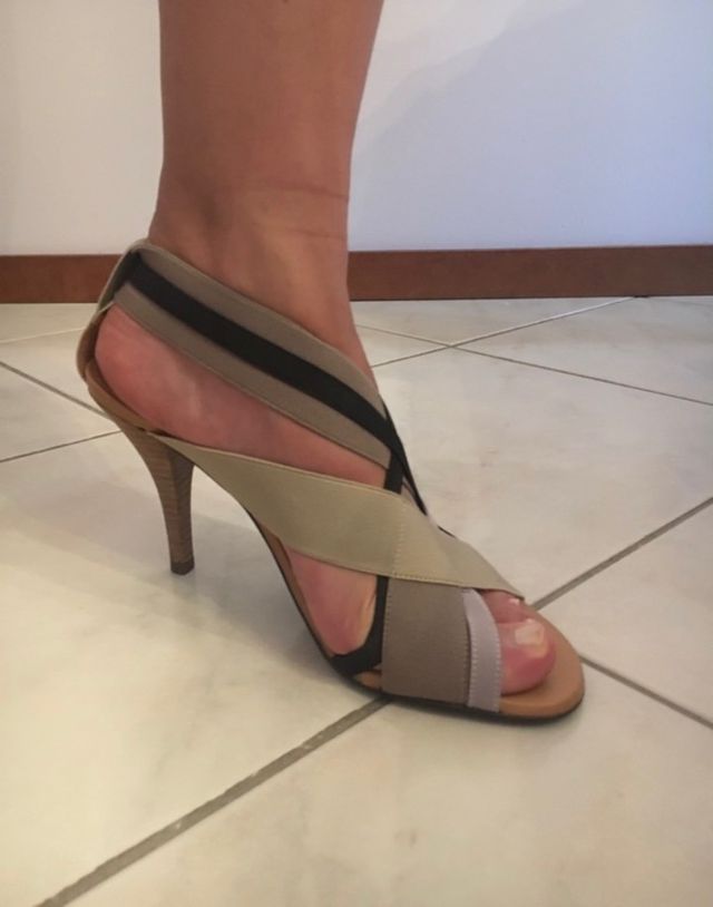 Sandali eleganti con tacco