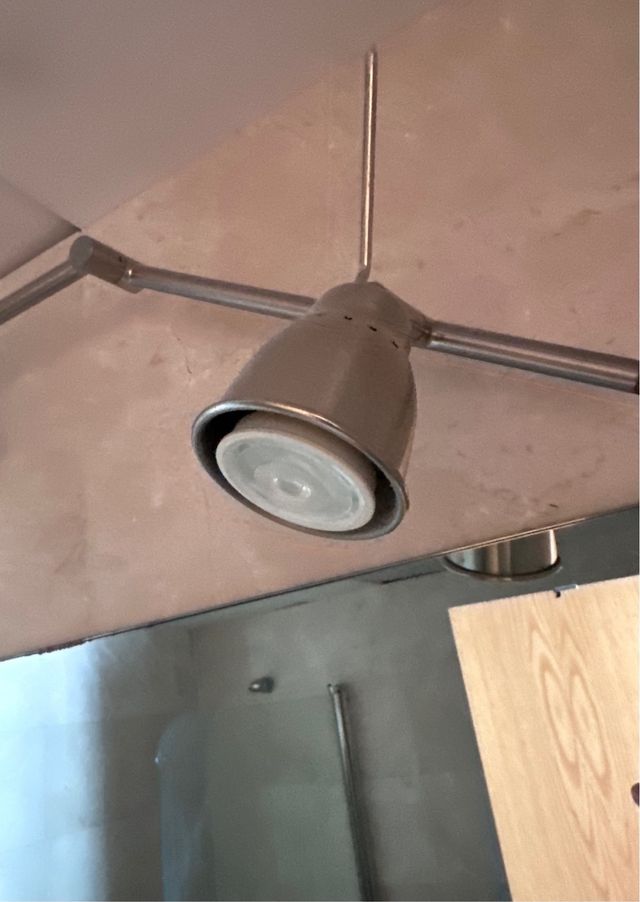 Lámpara ikea en su caja, nueva