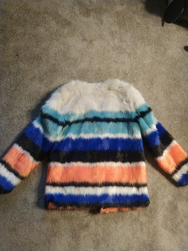 chaqueta peluda talla M nueva