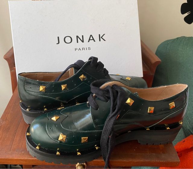 Zapatos con cordones de piel