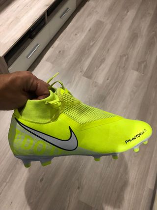 nike phantom vision size 4