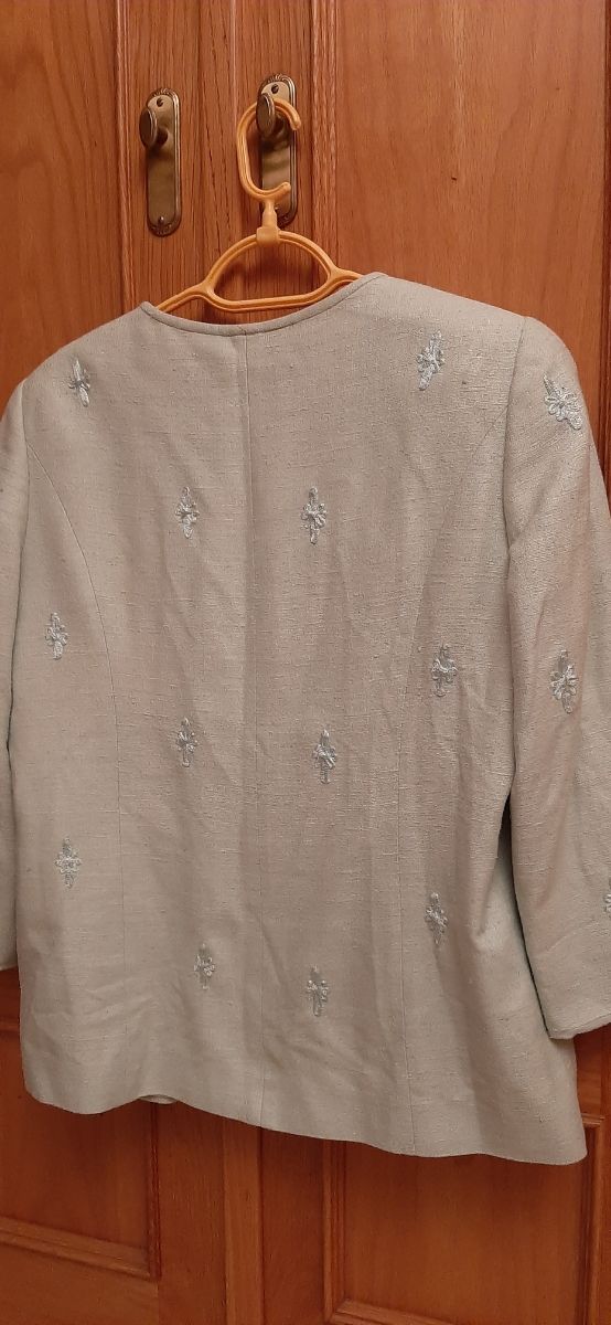 Traje de seda Julián Gil