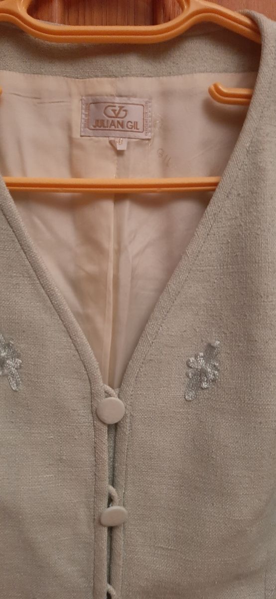 Traje de seda Julián Gil