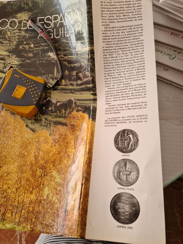 Impresionantes atlas gráfico de España y mundial