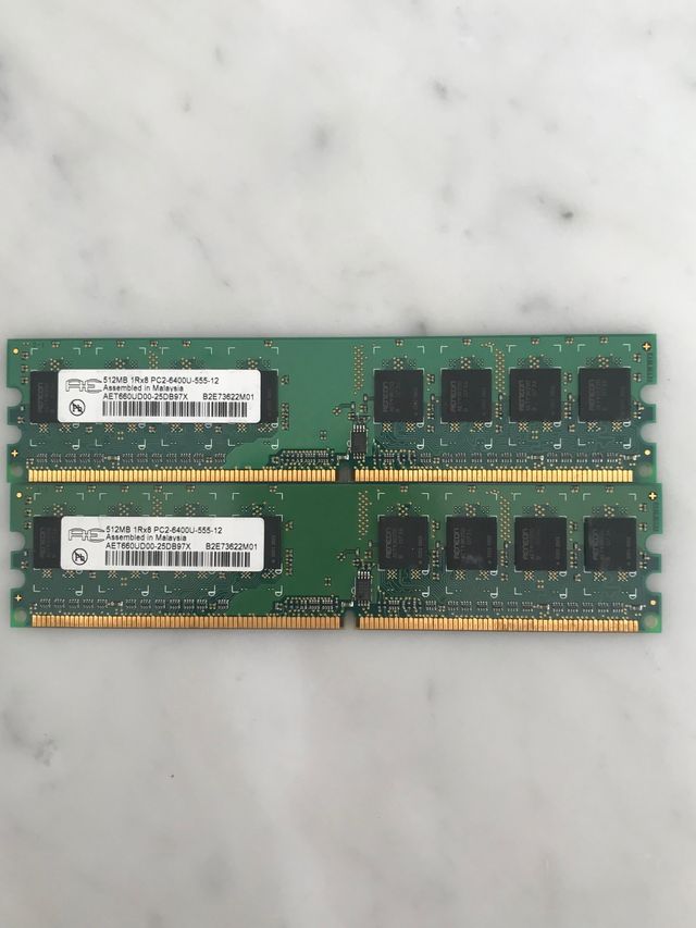 6 memorie RAM da 1 Gb e 512 Mb