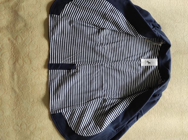 Chaqueta de entretiempo, talla 5 años.