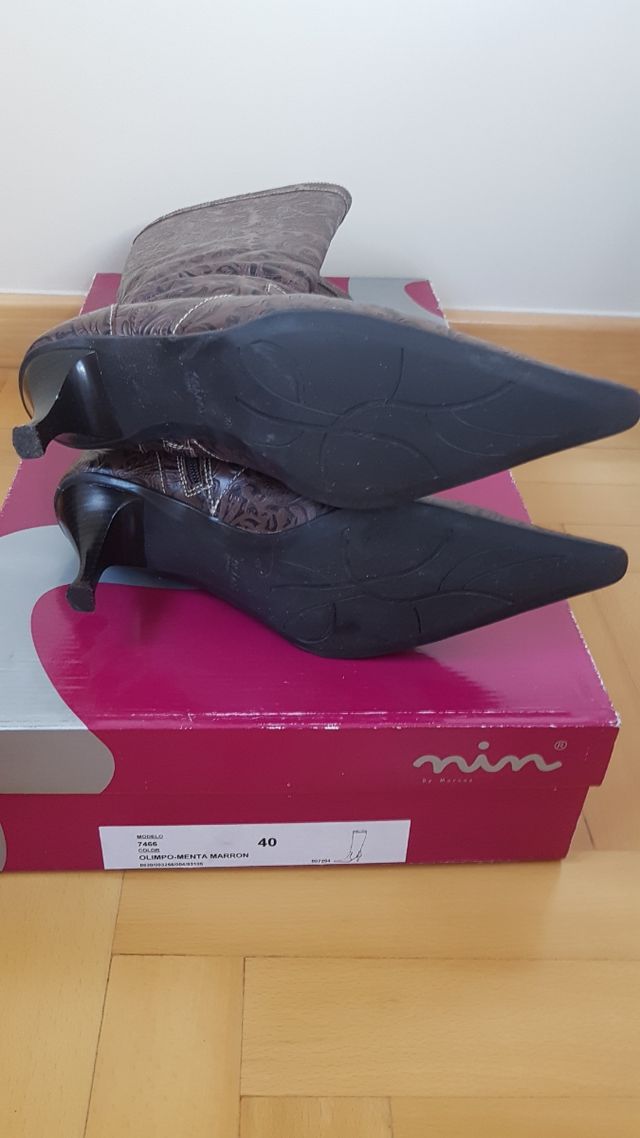 Botas de piel caña alta