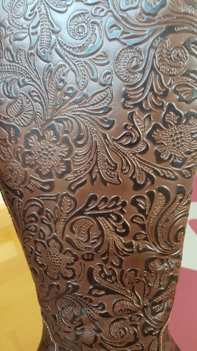 Botas de piel caña alta