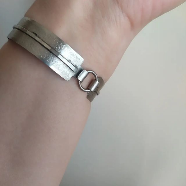 Pulseras vintage hechas a mano.