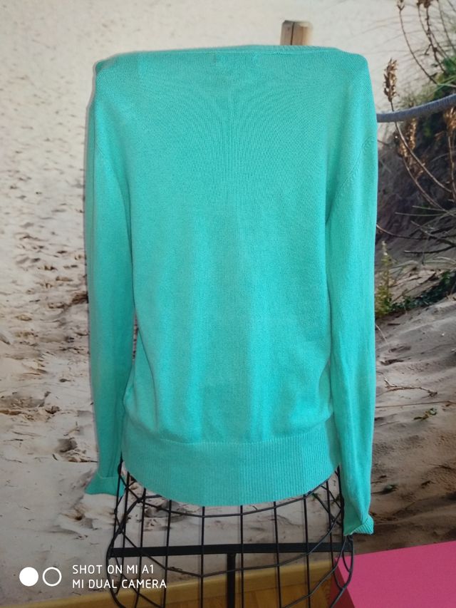 chaqueta color celeste