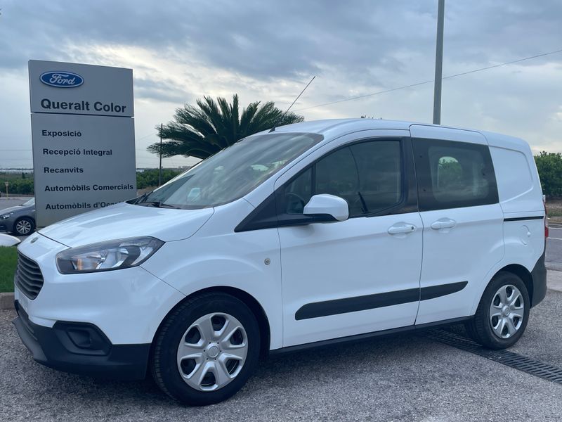 Ford Transit Courier 2018 - foto 1