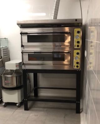 Horno de piedra pizzeria de segunda mano por 1.200 EUR en Cáceres en  WALLAPOP