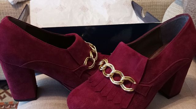 Zapatos Tacón Burdeos. Marca Daniela