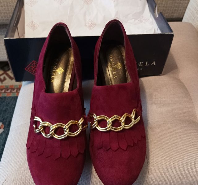 Zapatos Tacón Burdeos. Marca Daniela