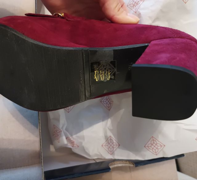 Zapatos Tacón Burdeos. Marca Daniela