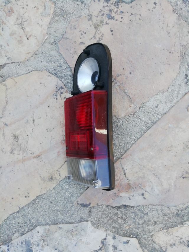 piloto trasero izquierdo para AUSTRIN VICTORIA