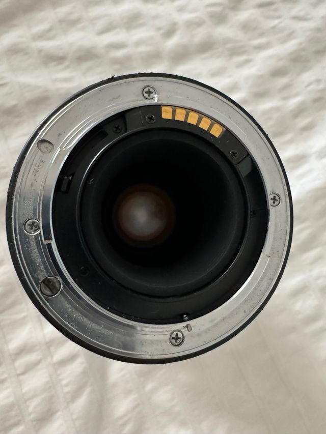 Objetivo Sigma Zoom 28-200mm