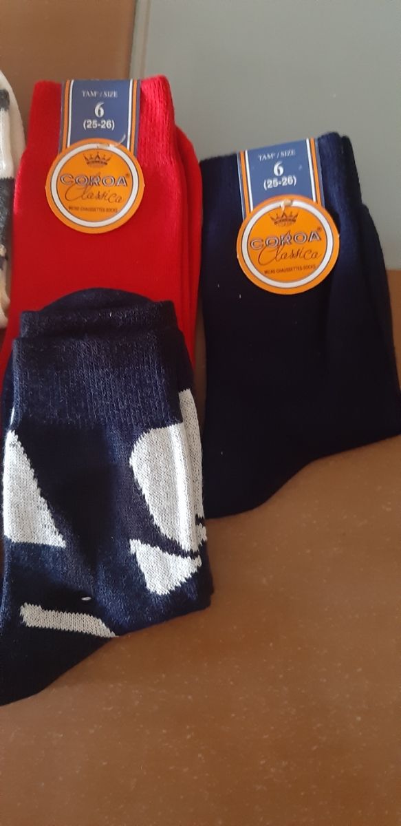 Calcetines para niños nuevos .