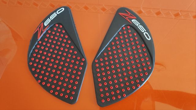 Protector depósito Kawasaki z650