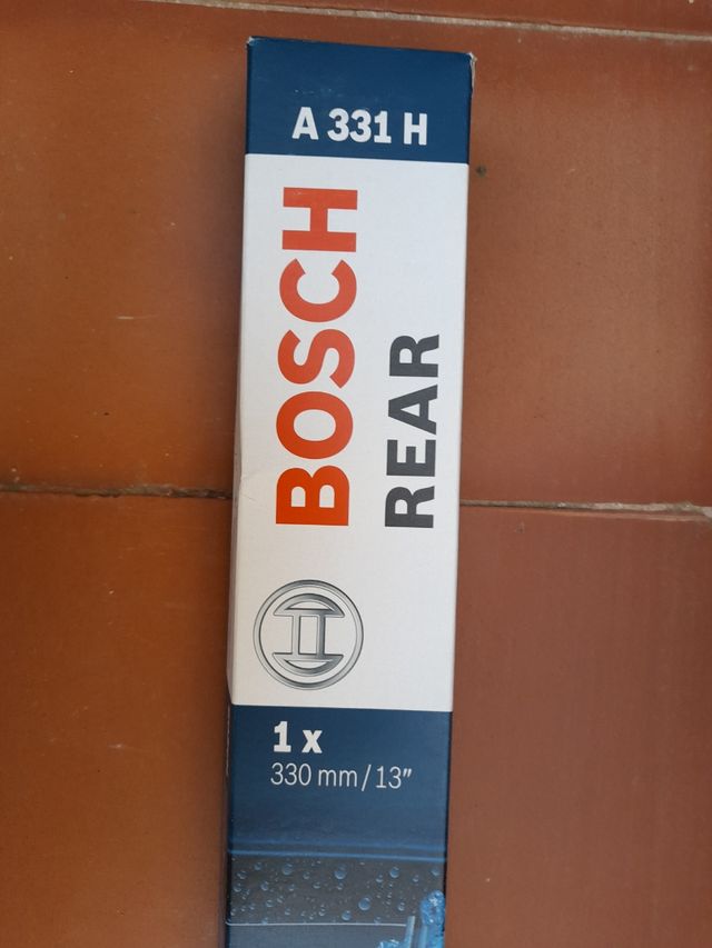 Lâmina de limpeza traseira Bosch 330 mm