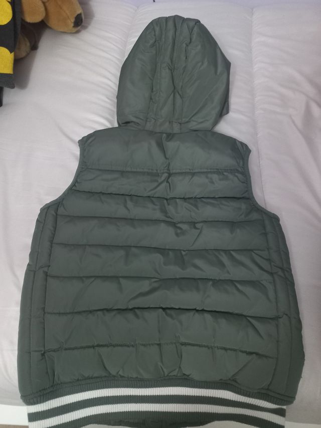 Chalecos verdes. Tallas 8 - 10