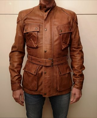 Chaqueta de piel Belstaff de segunda mano por 550 EUR en Manresa en WALLAPOP