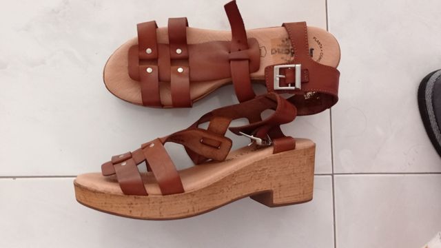 Sandalias marrones talla 41 sin estrenar